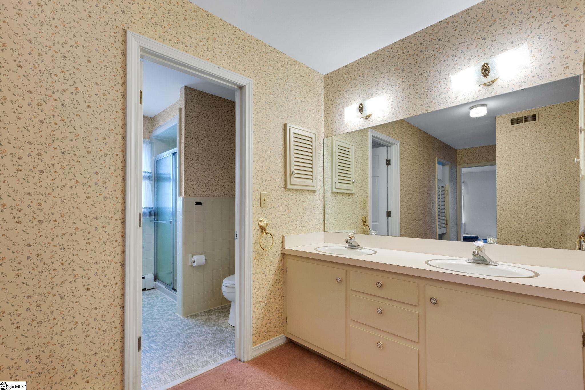 8 Roe Court Greenville, SC 29617 - Photo 26 of 35