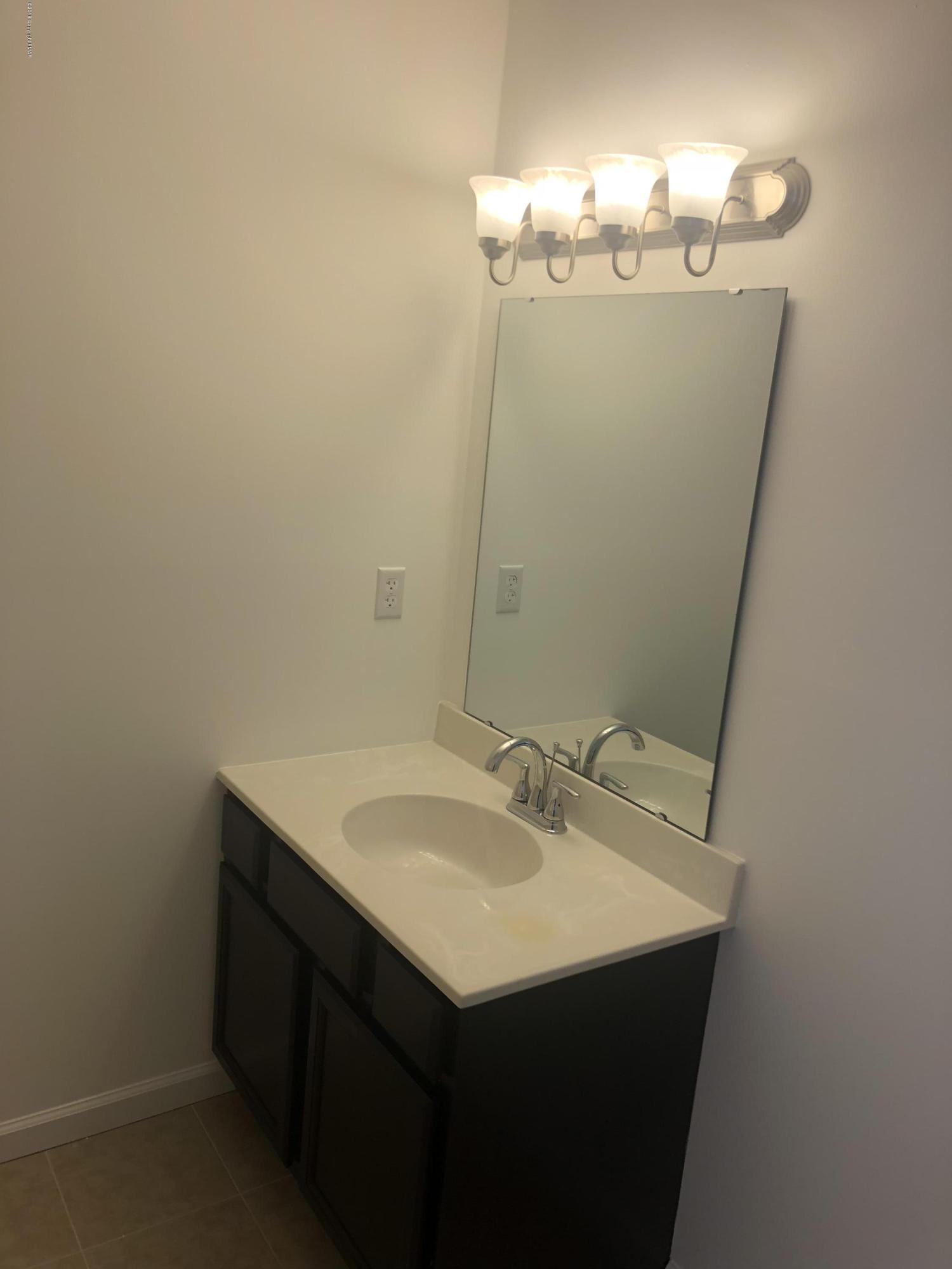 37 Old Post Road Tobyhanna, PA 18466 - Photo 9 of 16 Bath