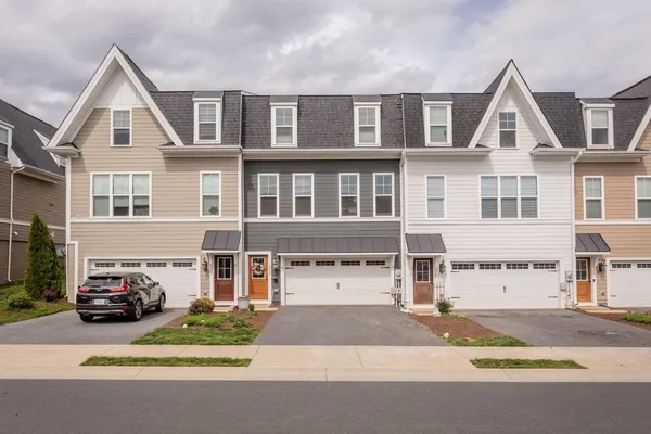 $409,000 | 3255 Charleston Boulevard, Harrisonburg, VA 22801