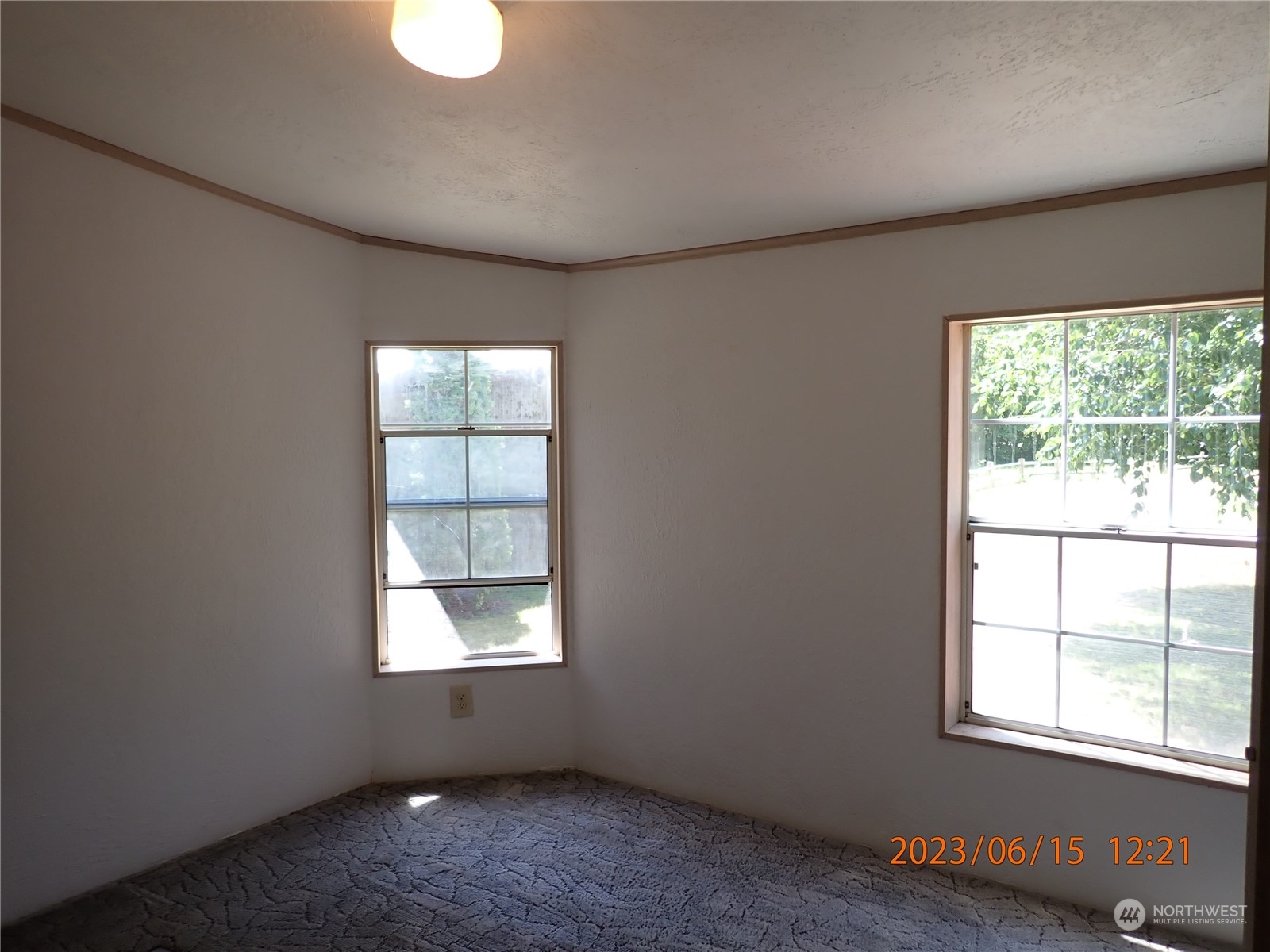 17940 Mi Lane Southwest Rochester, WA 98579 - Photo 33 of 39 an empty room with a window