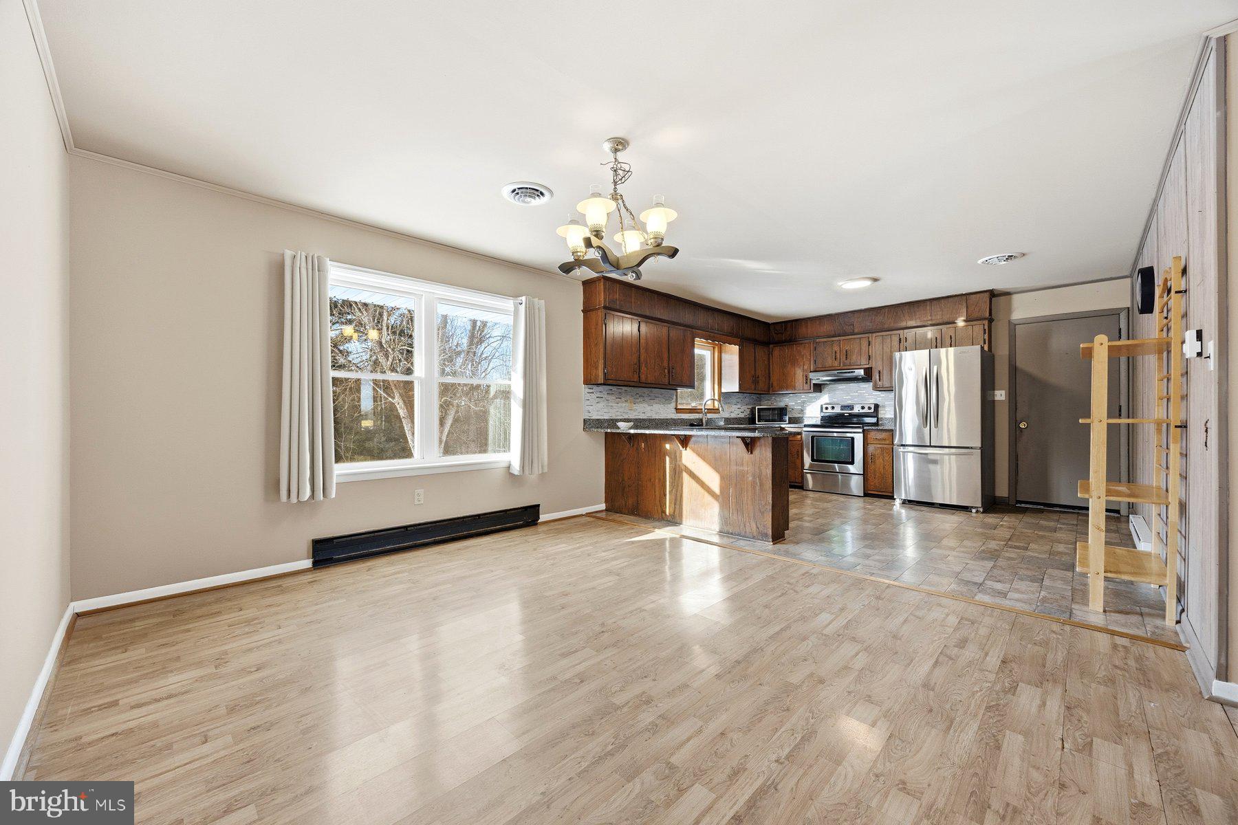 5884 Woodbine Road Woodbine, MD 21797 - Photo 11 of 36