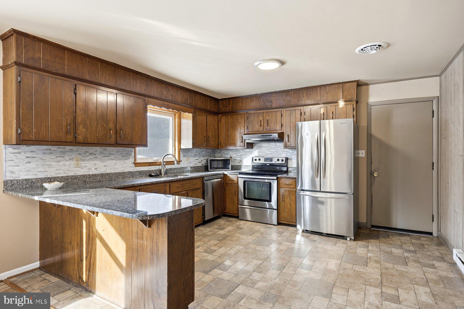 5884 Woodbine Road Woodbine, MD 21797 - Photo 13 of 36