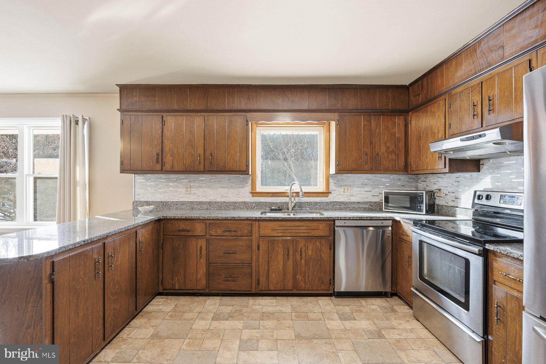 5884 Woodbine Road Woodbine, MD 21797 - Photo 14 of 36