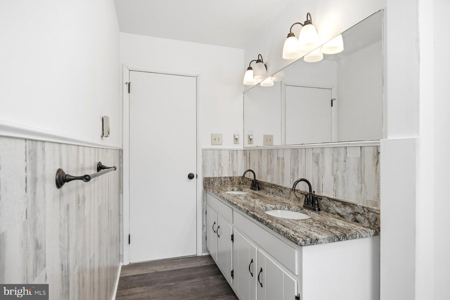 5884 Woodbine Road Woodbine, MD 21797 - Photo 27 of 36