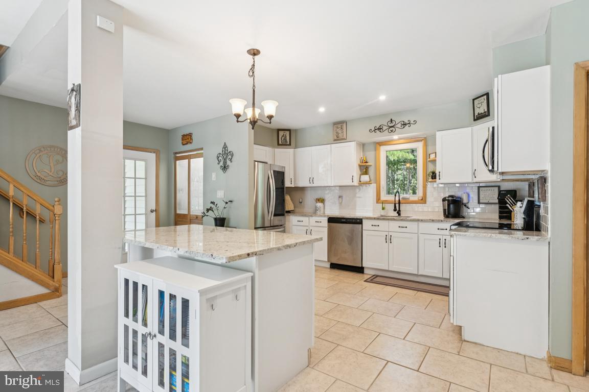 29 Panama Road Chatsworth, NJ 08019 - Photo 8 of 31 Spacious center island