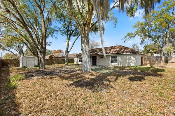 $290,000 | 2728 Bayview Drive, Eustis, FL 32726