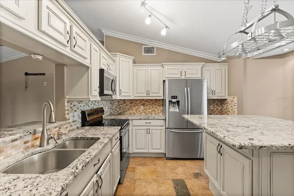 $290,000 | 2728 Bayview Drive, Eustis, FL 32726