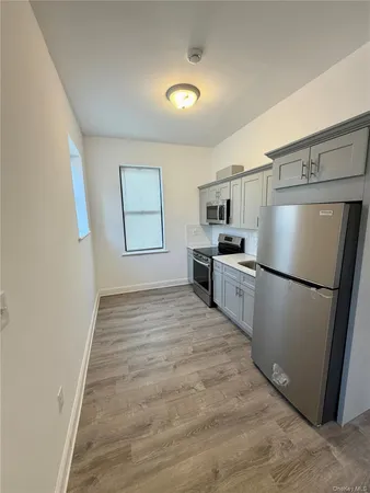 $2,500 | 119 Mt Vernon Avenue, Unit 2W, Mount Vernon, NY 10550
