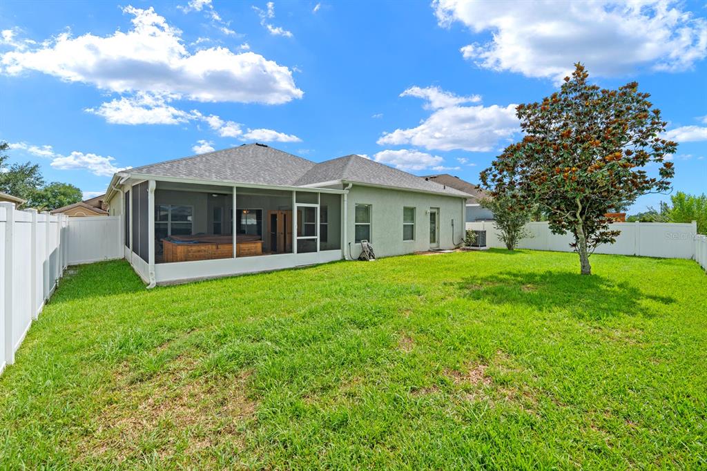 6751 Boulder Run Loop Wesley Chapel, FL 33545 - Photo 16 of 37
