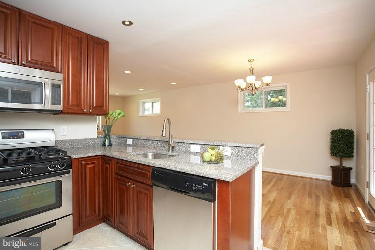102 Hannes Street Silver Spring, MD 20901 - Photo 15 of 30 Kitchen