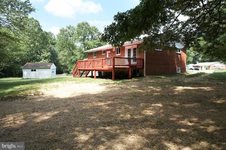 102 Hannes Street Silver Spring, MD 20901 - Photo 26 of 30 Exterior (Rear)