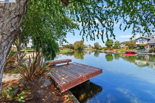 $948,000 | 137 Parfait Lane, Alameda, CA 94502