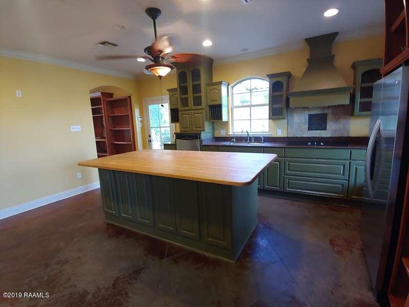 7176 Cemetery Road, Unit A St. Martinville, LA 70582 - Photo 30 of 35 Gallery Image 30