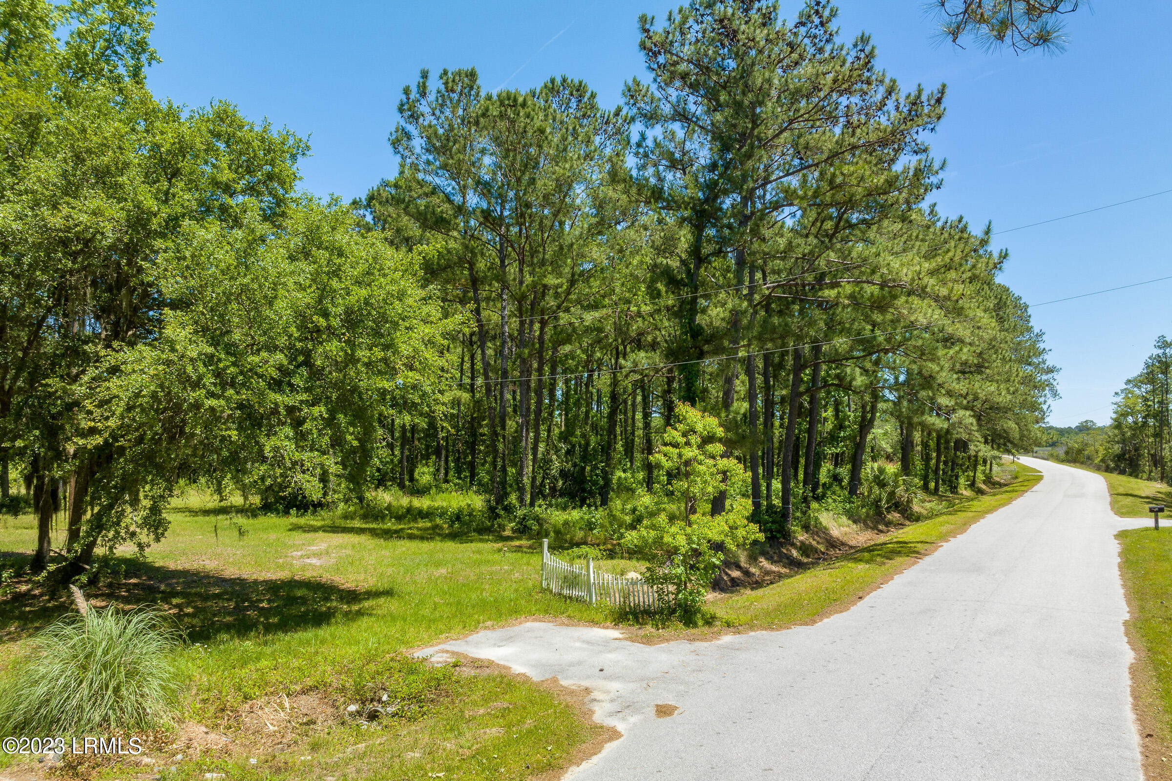 39 Rose Island Road St. Helena Island, SC 29920 - Photo 12 of 17 39 Rose Island-17