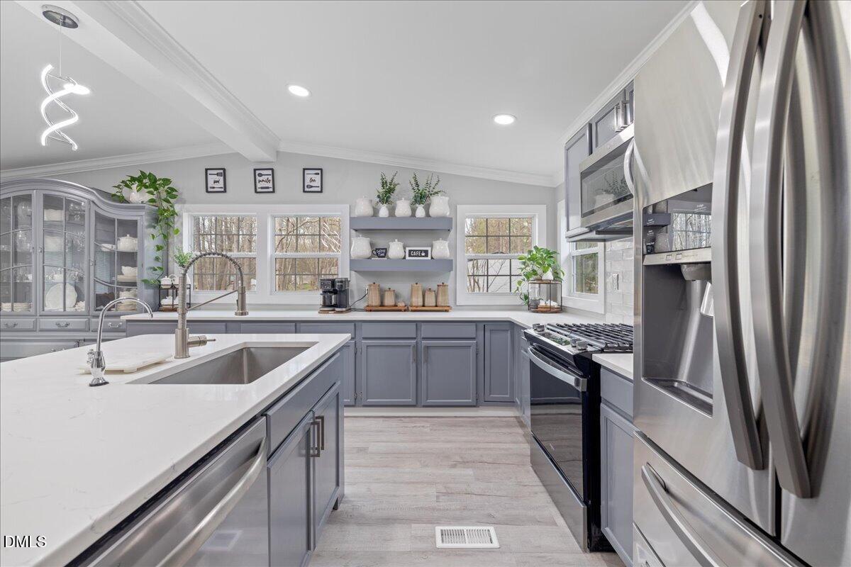24-3569 Jacobs Rd