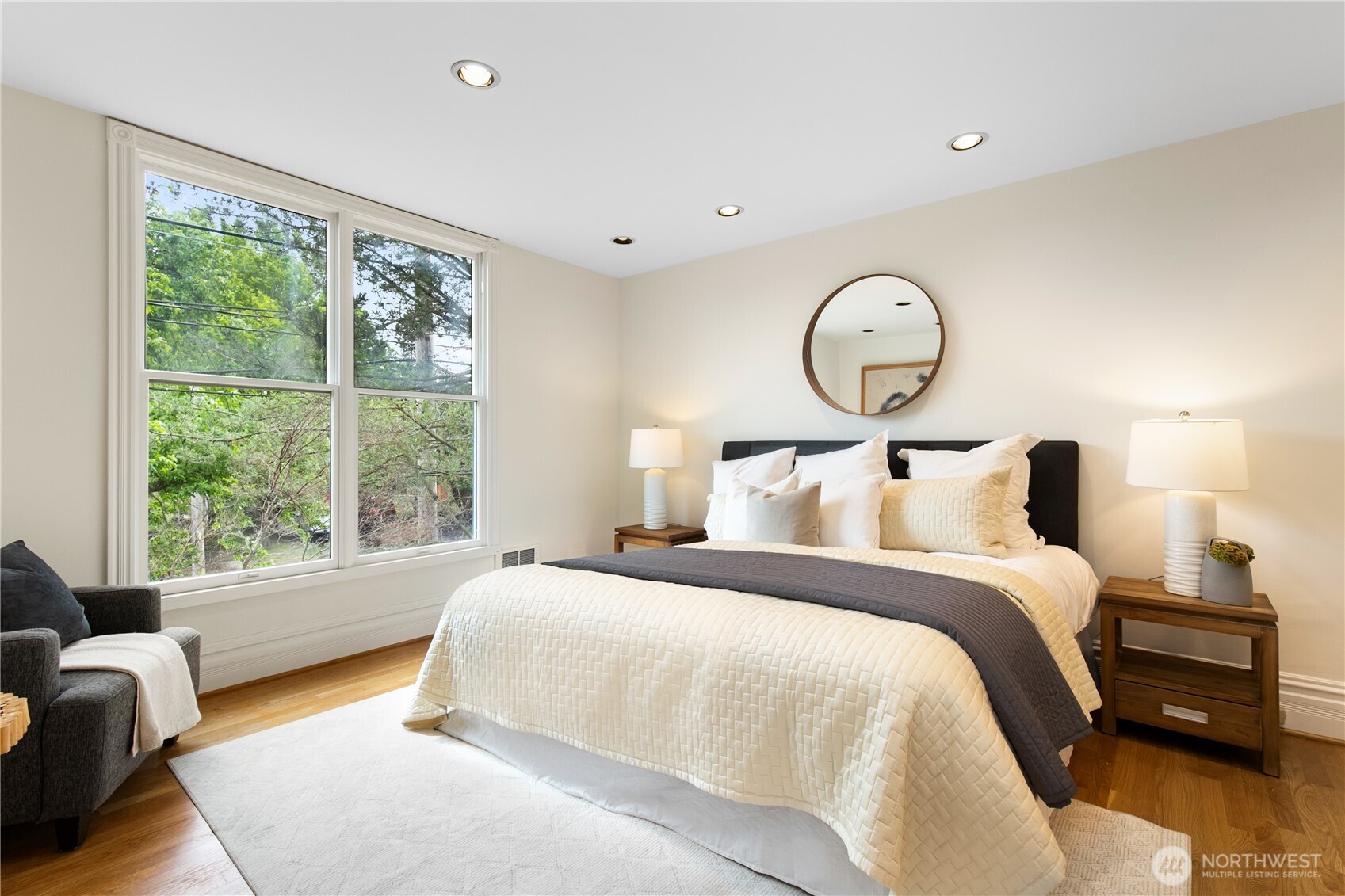 2202 East John Street Seattle, WA 98112 - Photo 21 of 34