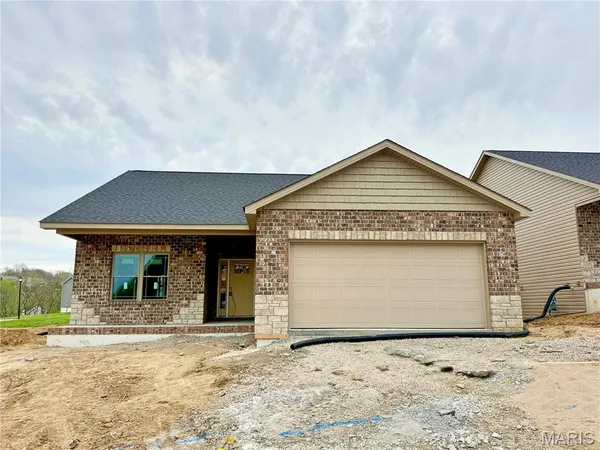 $365,000 | 8086 Villa Valley Lane, Caseyville, IL 62232