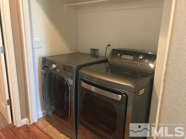 2185 Stanhope Lane Reno, NV 89502 - Photo 10 of 12 a utility room with dryer and washer