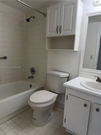 $1,650 | 13355 Southwest 9th Court, Unit 415H, Pembroke Pines, FL 33027