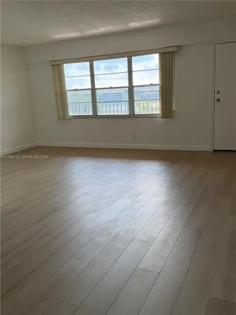 $1,650 | 13355 Southwest 9th Court, Unit 415H, Pembroke Pines, FL 33027