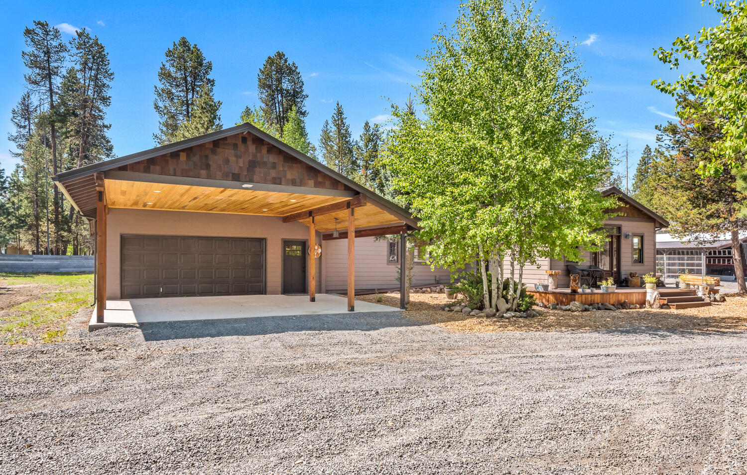 15573 Liberty Road La Pine, OR 97739 - Photo 5 of 38 5