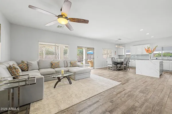 $854,000 | 2733 East Rakestraw Lane, Gilbert, AZ 85298