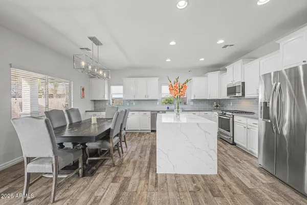 $854,000 | 2733 East Rakestraw Lane, Gilbert, AZ 85298