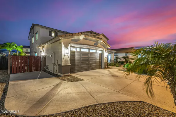 $854,000 | 2733 East Rakestraw Lane, Gilbert, AZ 85298