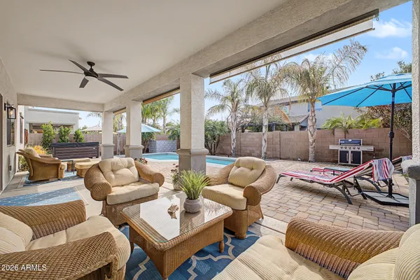 $854,000 | 2733 East Rakestraw Lane, Gilbert, AZ 85298