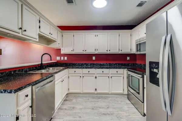 $1,675 | 357 Bells Ferry Drive, Biloxi, MS 39531