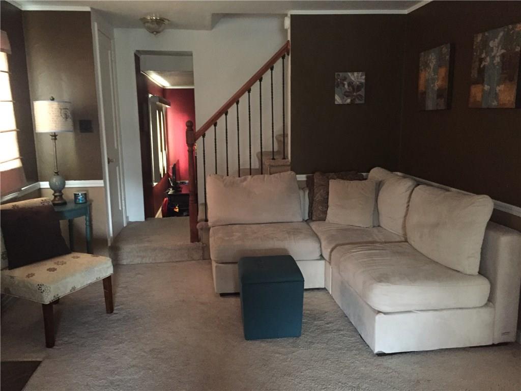1 Fenway Road Pittsburgh, PA 15209 - Photo 3 of 25 LIVING ROOM