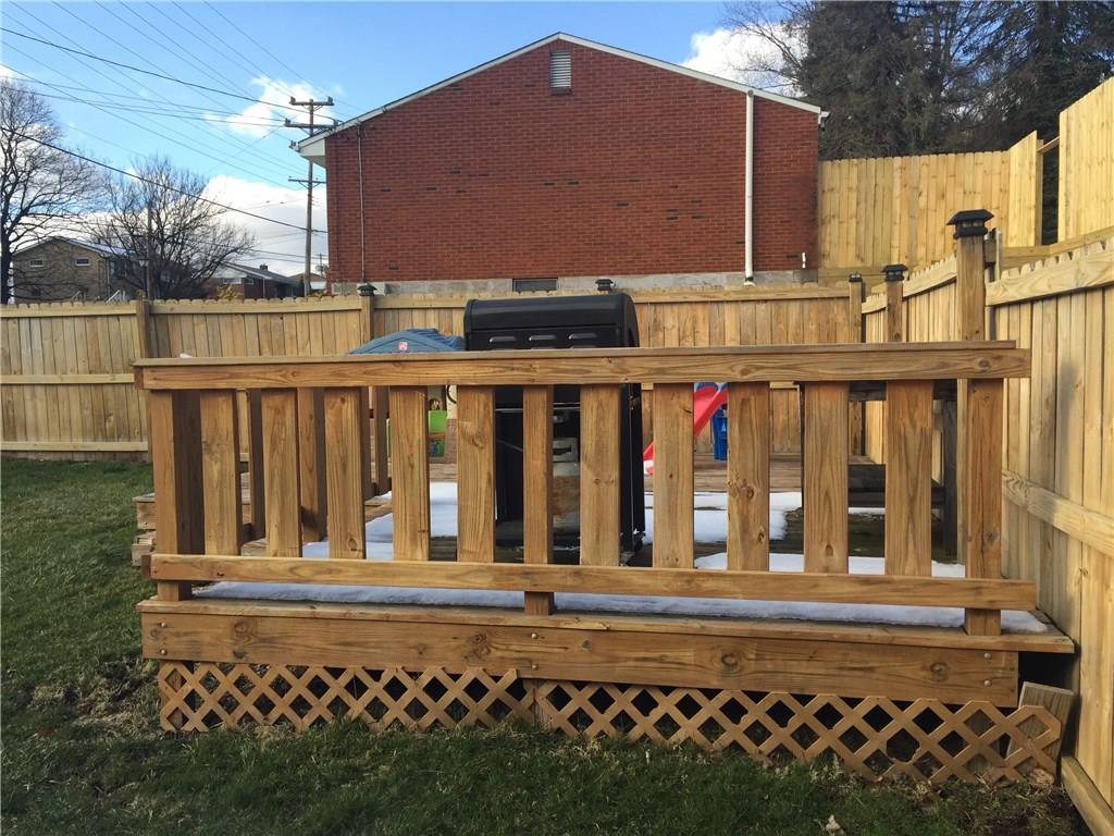 1 Fenway Road Pittsburgh, PA 15209 - Photo 23 of 25 BACKYARD DECK