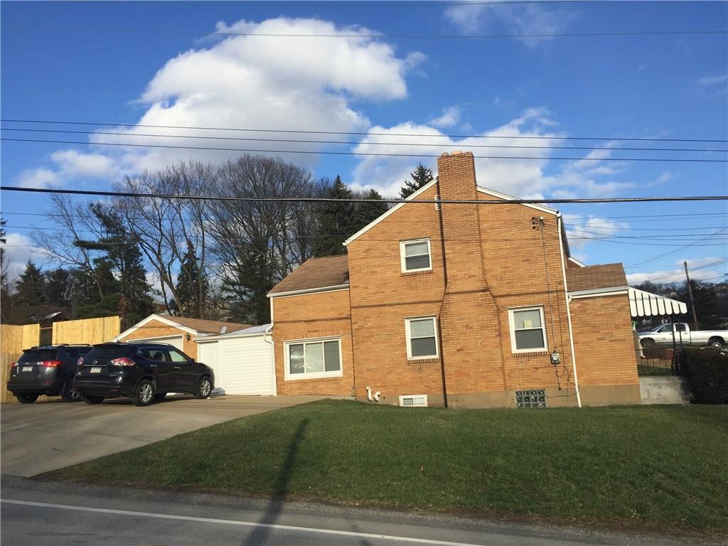 1 Fenway Road Pittsburgh, PA 15209 - Photo 25 of 25 SIDE OF HOUSE WITH DRIVEWAY THAT HOLDS 6 CARS