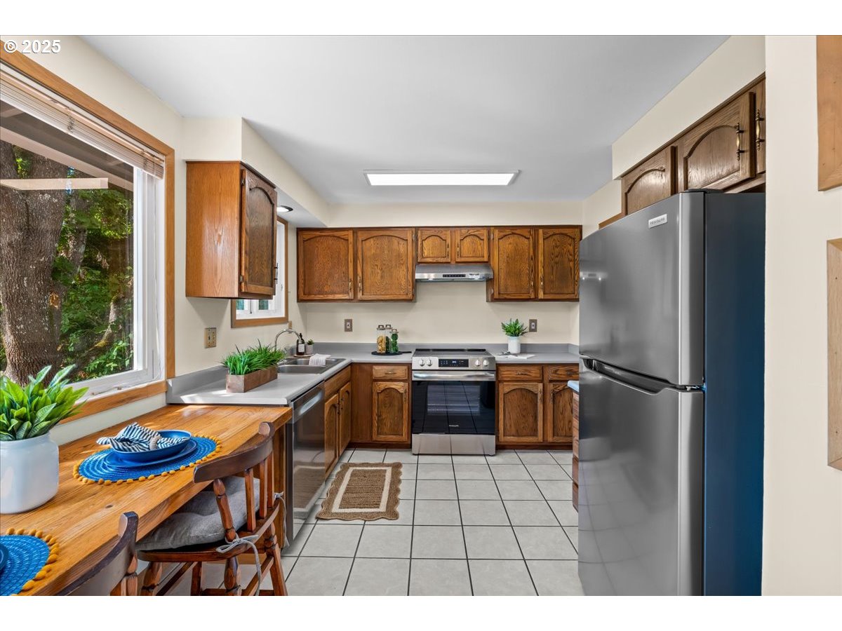 2940 Watercrest Road Forest Grove, OR 97116 - Photo 12 of 48 Gallery Image 12