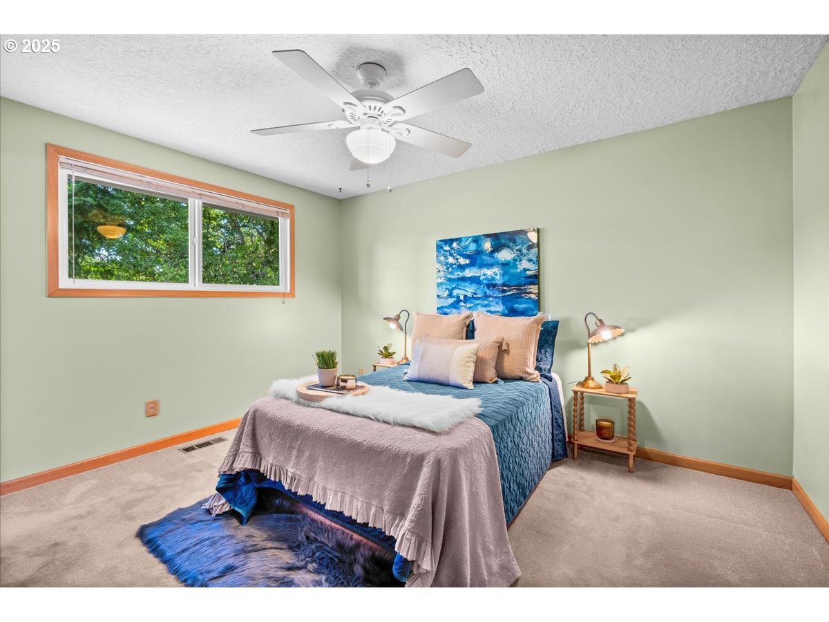 2940 Watercrest Road Forest Grove, OR 97116 - Photo 18 of 48 Owner's Suite Bedroom