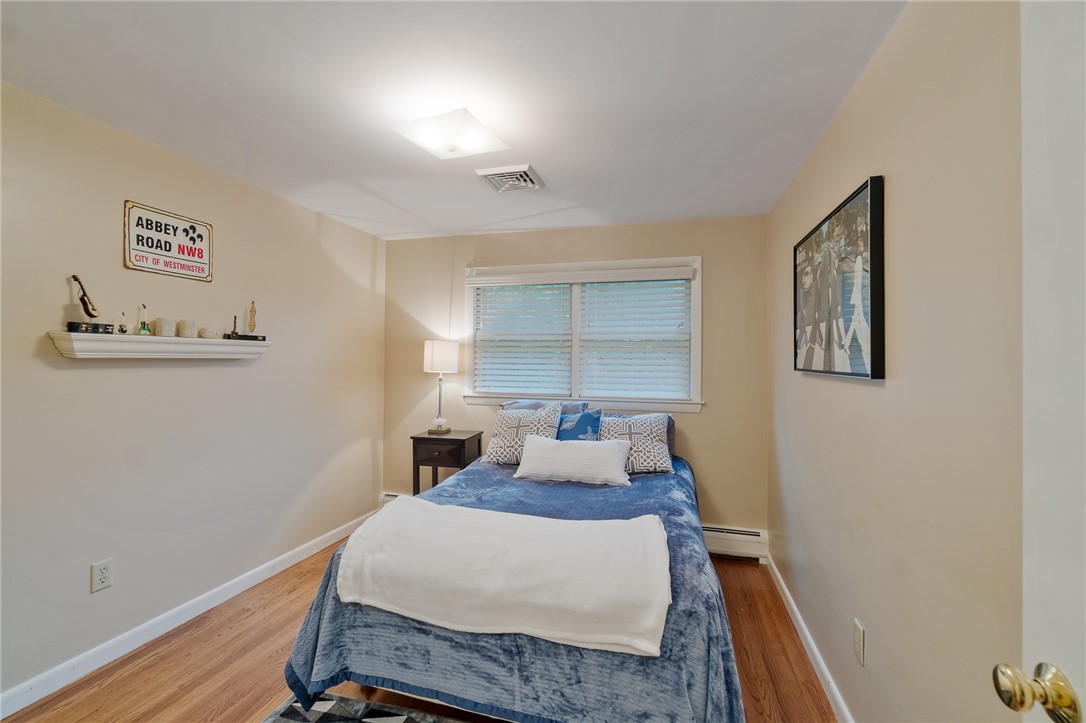12 Nottingham Way Cumberland, RI 02864 - Photo 8 of 11 Gallery Image 8