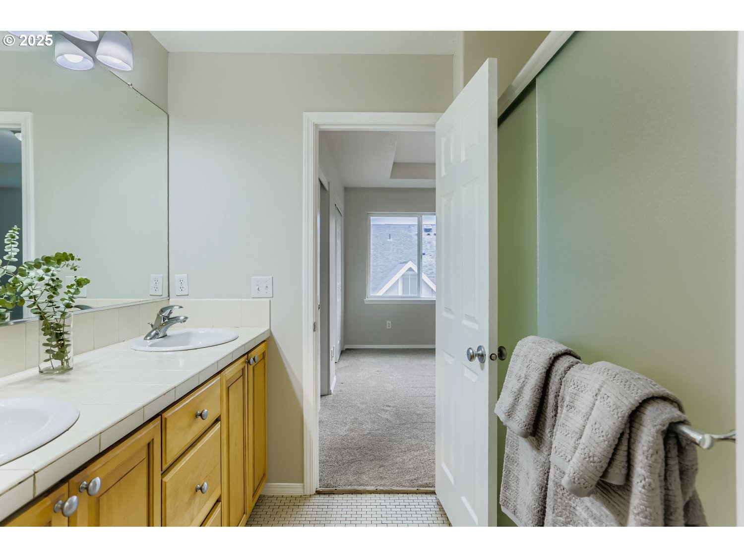 17083 Southwest Berkeley Lane Beaverton, OR 97003 - Photo 18 of 36 Primary Bedroom