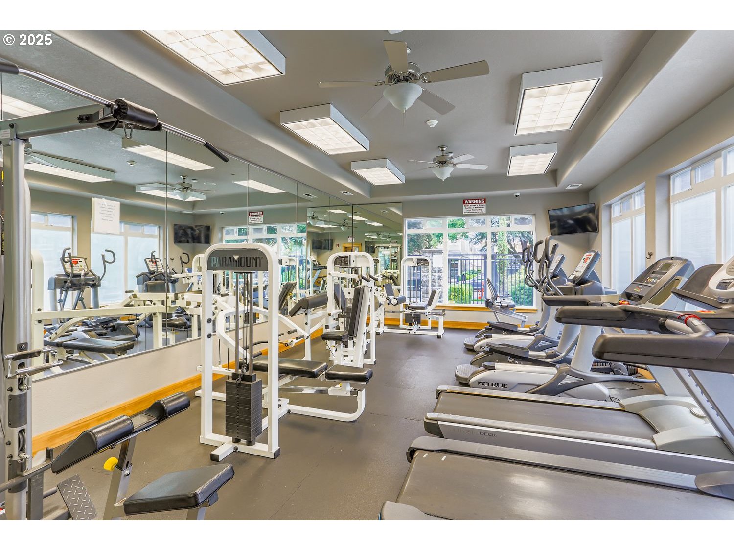 17083 Southwest Berkeley Lane Beaverton, OR 97003 - Photo 29 of 36 Community Pool