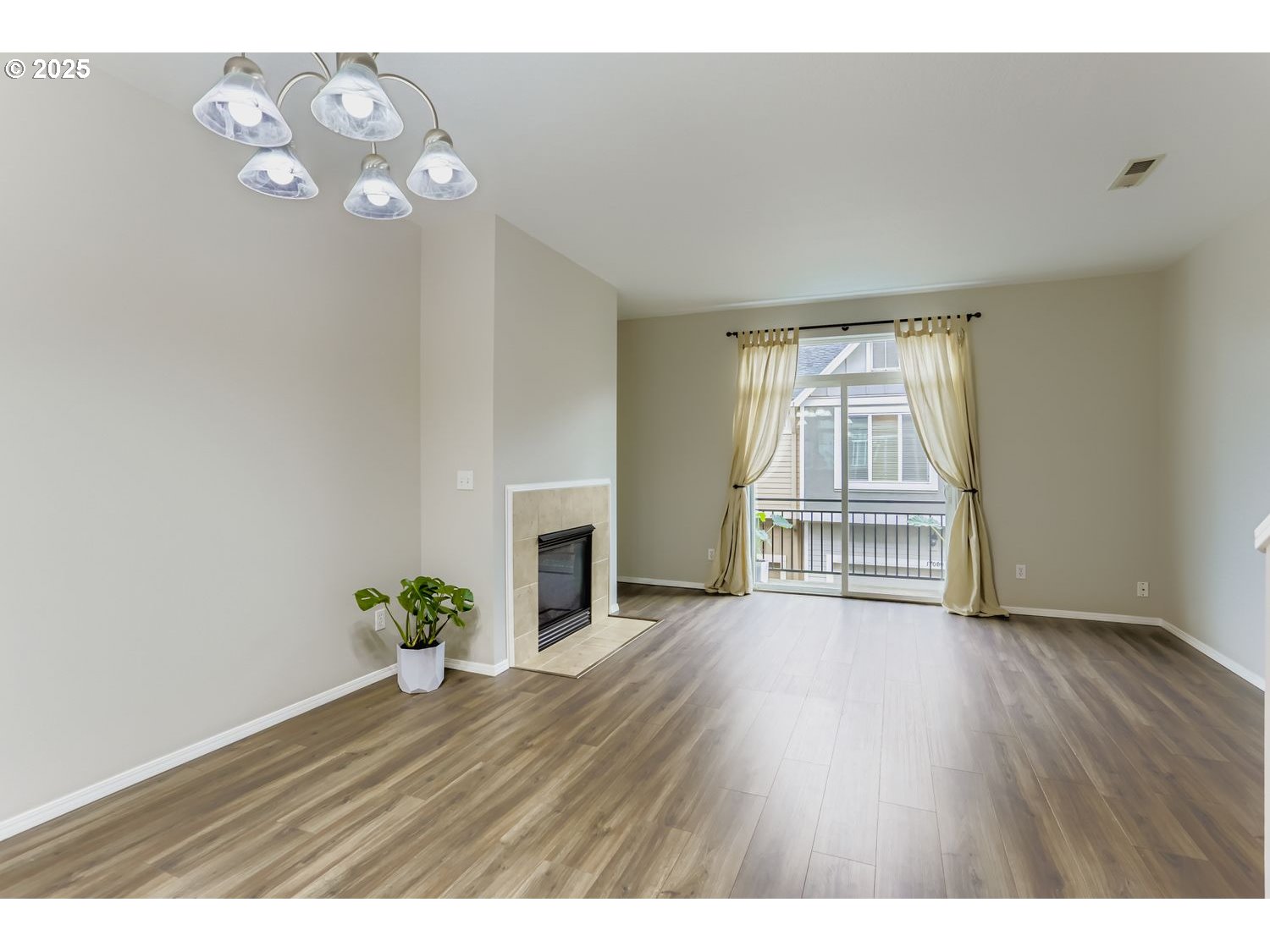 17083 Southwest Berkeley Lane Beaverton, OR 97003 - Photo 5 of 36