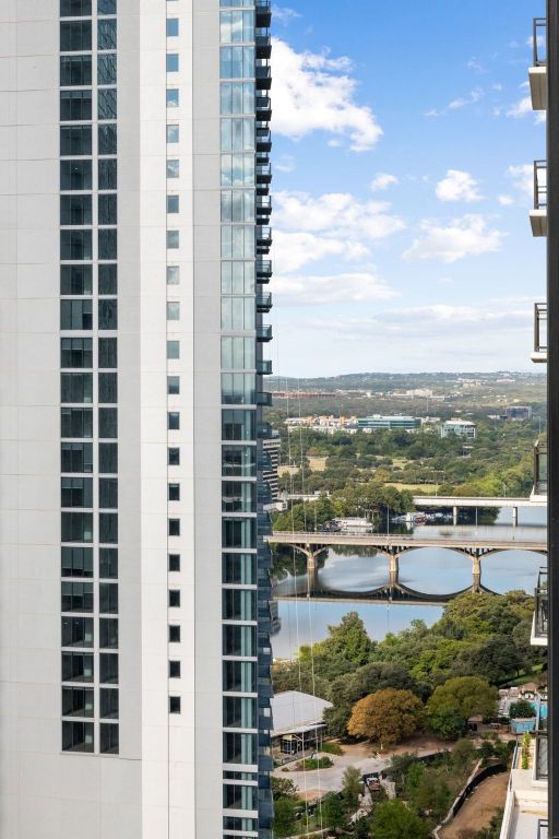 610 Davis Street, Unit 2103 Austin, TX 78701 - Photo 26 of 32 a view of a city with tall buildings