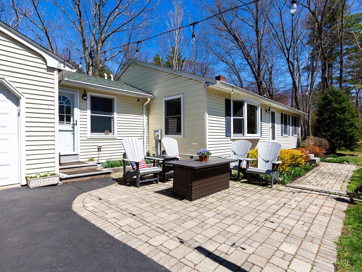 8 Laurel Lane Stratham, NH 03885 - Photo 28 of 32