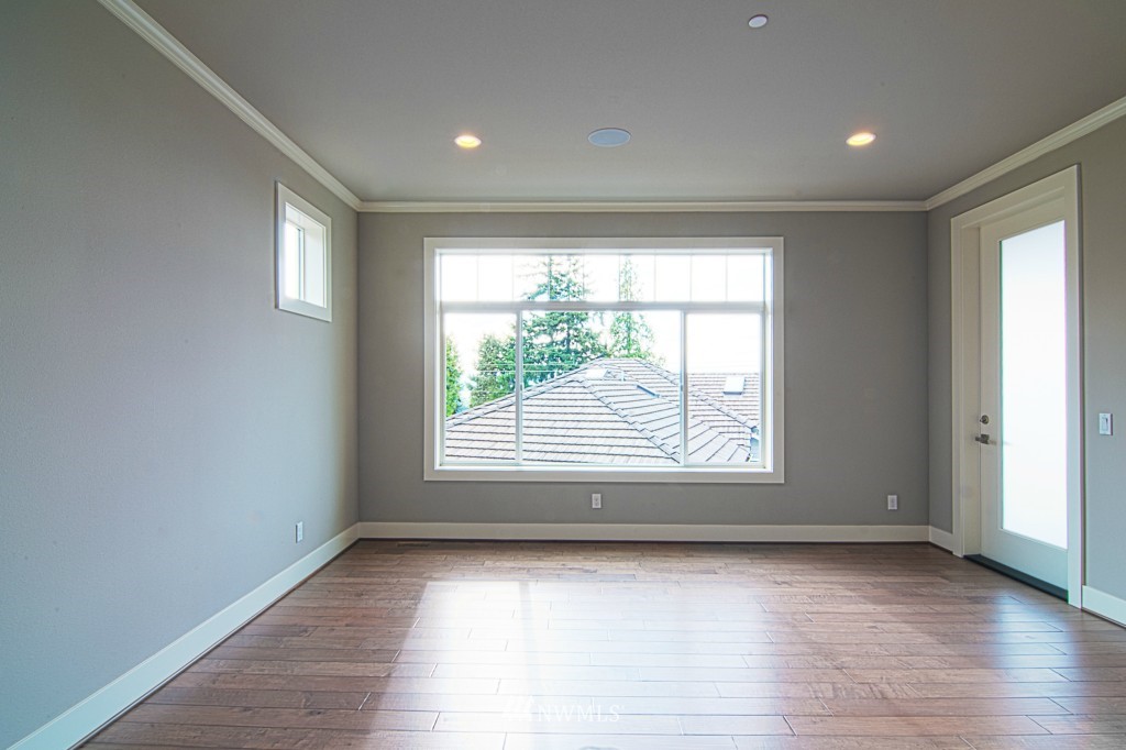 918 Cedar Street Edmonds, WA 98020 - Photo 13 of 24 Gallery Image 13