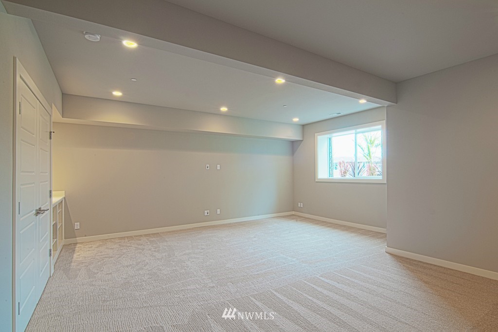 918 Cedar Street Edmonds, WA 98020 - Photo 14 of 24 Gallery Image 14
