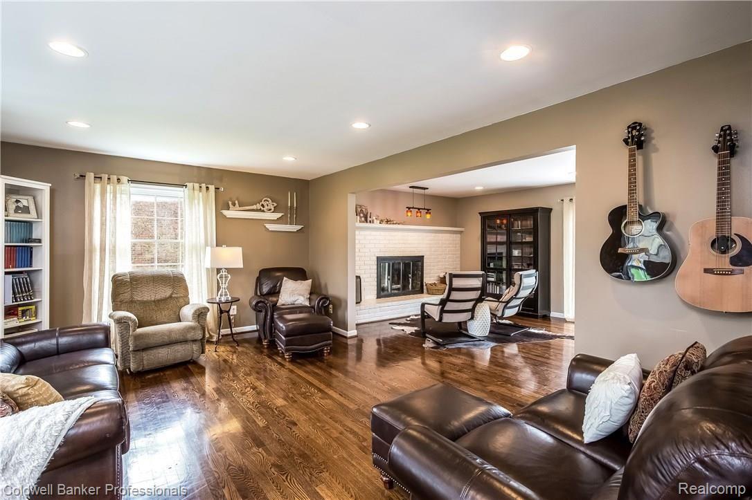 3757 Quarton Road Bloomfield Hills, MI 48302 - Photo 4 of 45 009-2685305-large.jpg