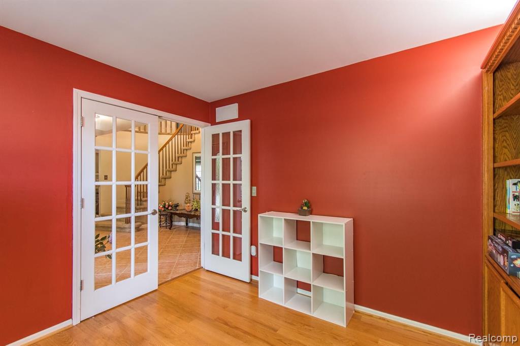 2604 Winter Park Road Rochester Hills, MI 48309 - Photo 11 of 48