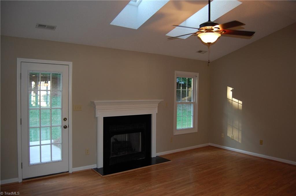 303 Stapleton Way High Point, NC 27265 - Photo 11 of 28 Gallery Image 11