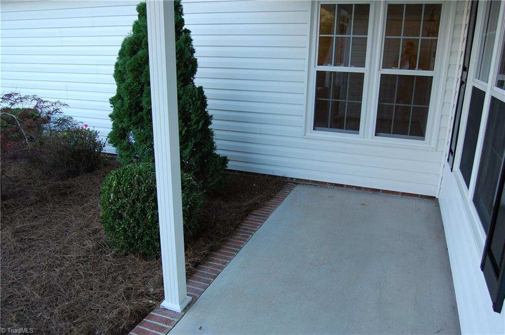 303 Stapleton Way High Point, NC 27265 - Photo 28 of 28 Gallery Image 28