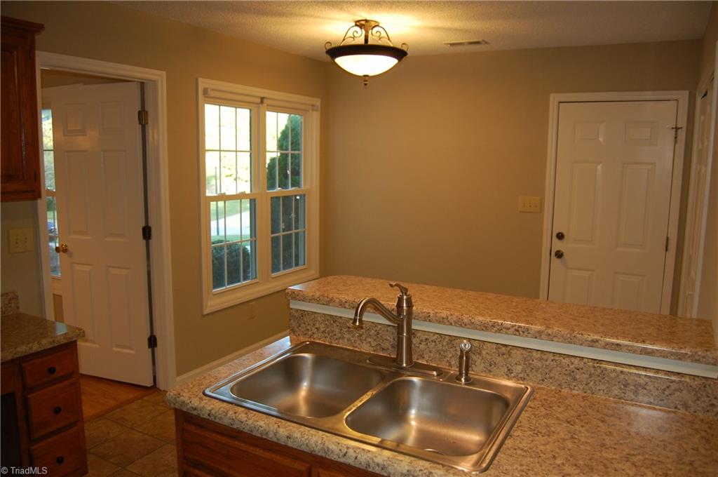 303 Stapleton Way High Point, NC 27265 - Photo 6 of 28 Gallery Image 6