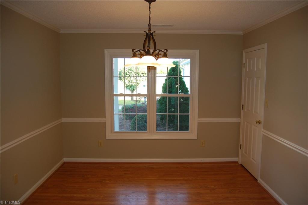 303 Stapleton Way High Point, NC 27265 - Photo 9 of 28 Gallery Image 9