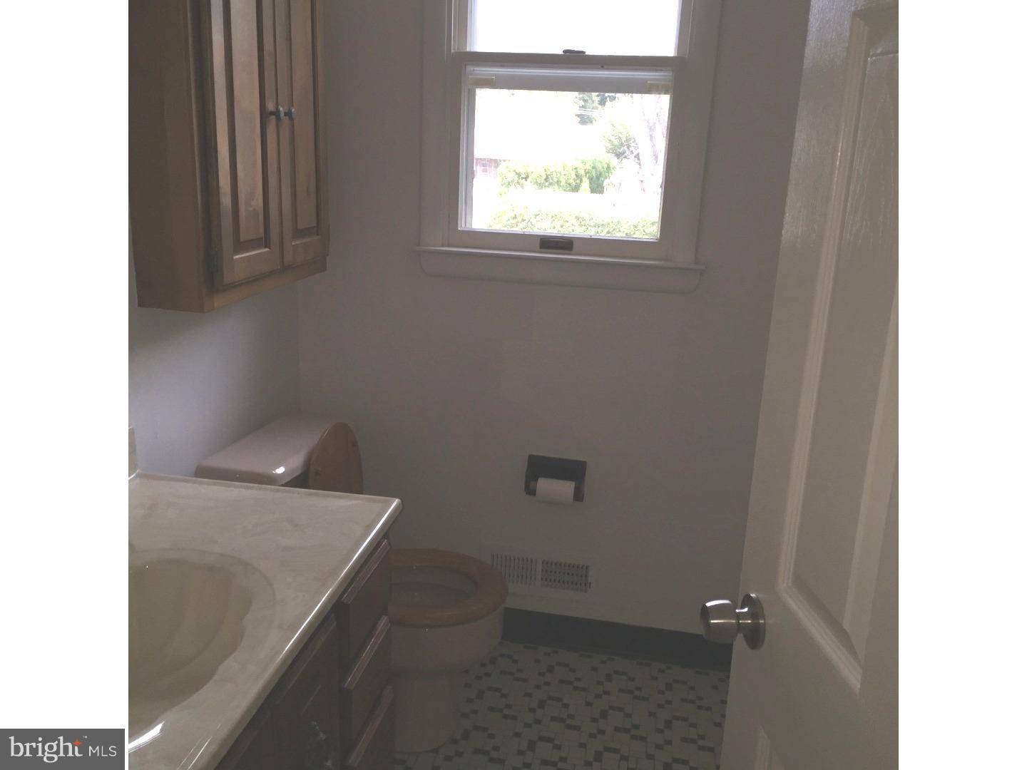 1250 Tulip Road Warminster, PA 18974 - Photo 14 of 23 Gallery Image 14